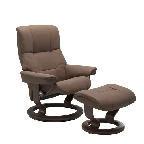 Sessel mit Hocker