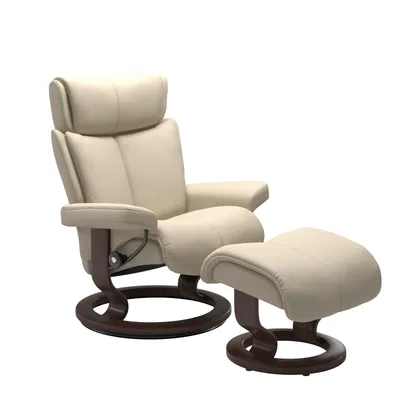Sessel mit Hocker