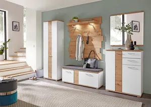 Garderobenschrank