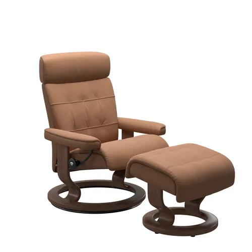 Sessel mit Hocker