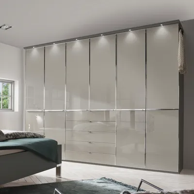 Kleiderschrank