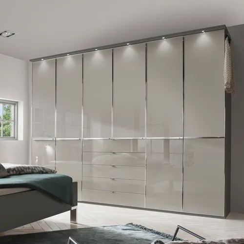 Kleiderschrank