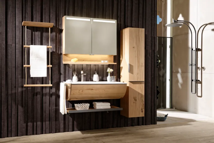 *Hochschrank milieu