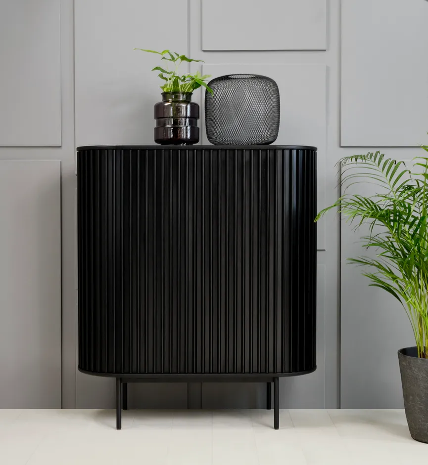 Highboard milieu