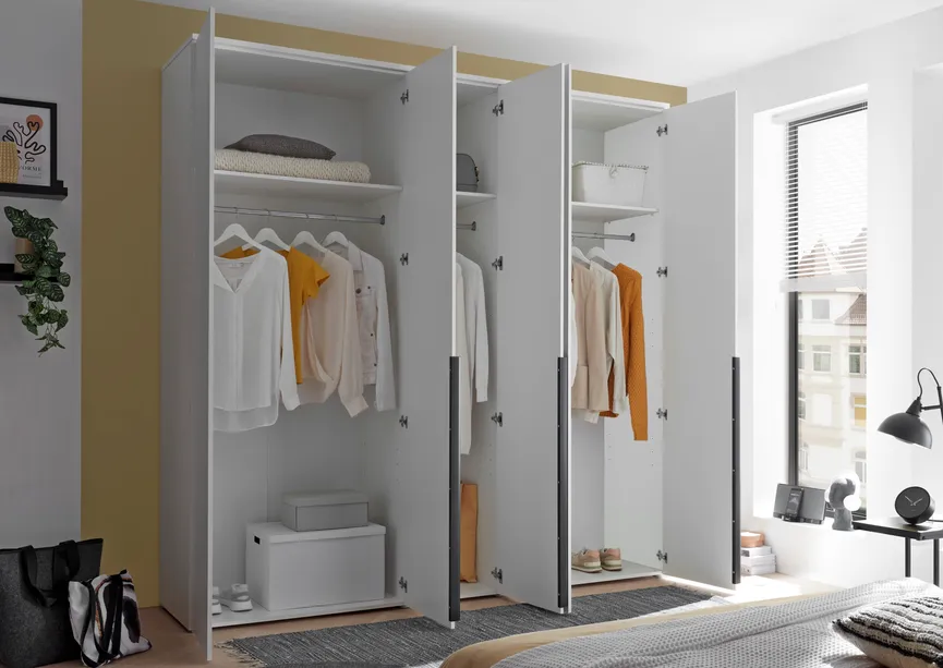 Drehtürenschrank 5-trg. detail