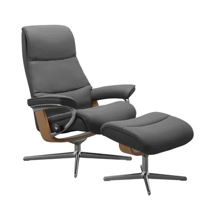Sessel mit Hocker