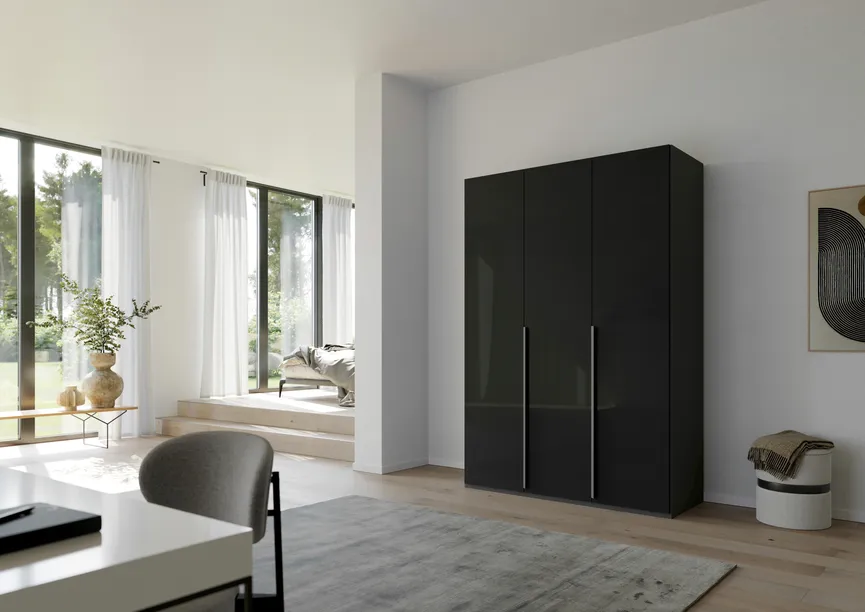 Drehtürenschrank mit Zubehör milieu