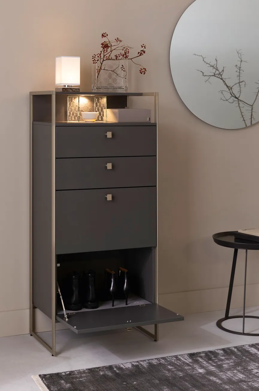 *Highboard detail