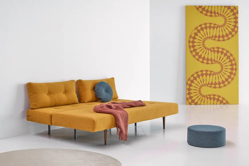 Sofa dunkles Holz detail