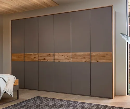 Kleiderschrank