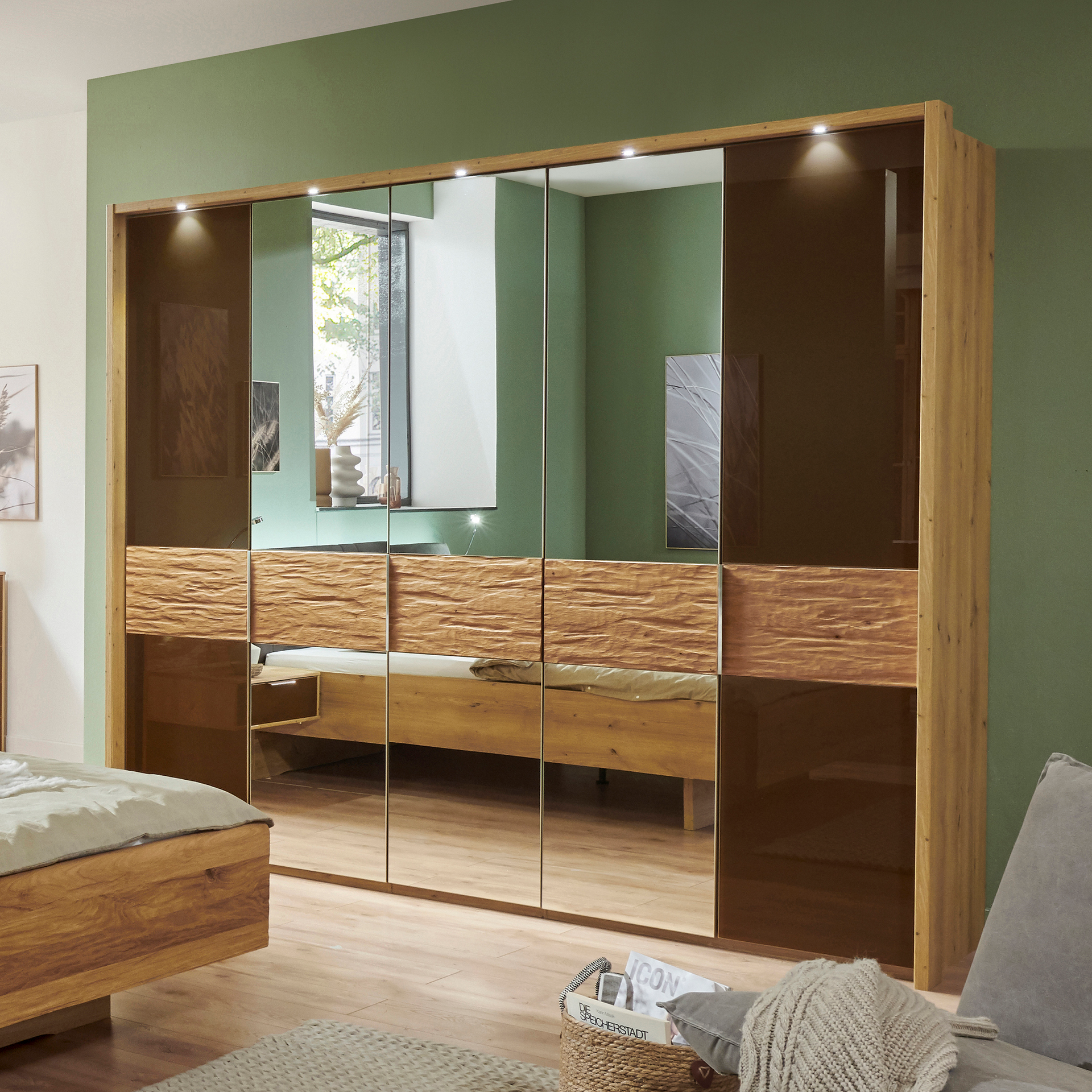 Kleiderschrank