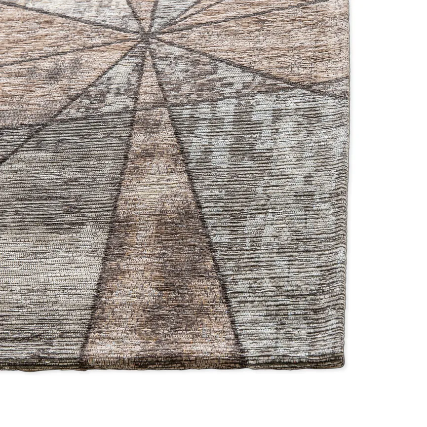 ** Vintage detail