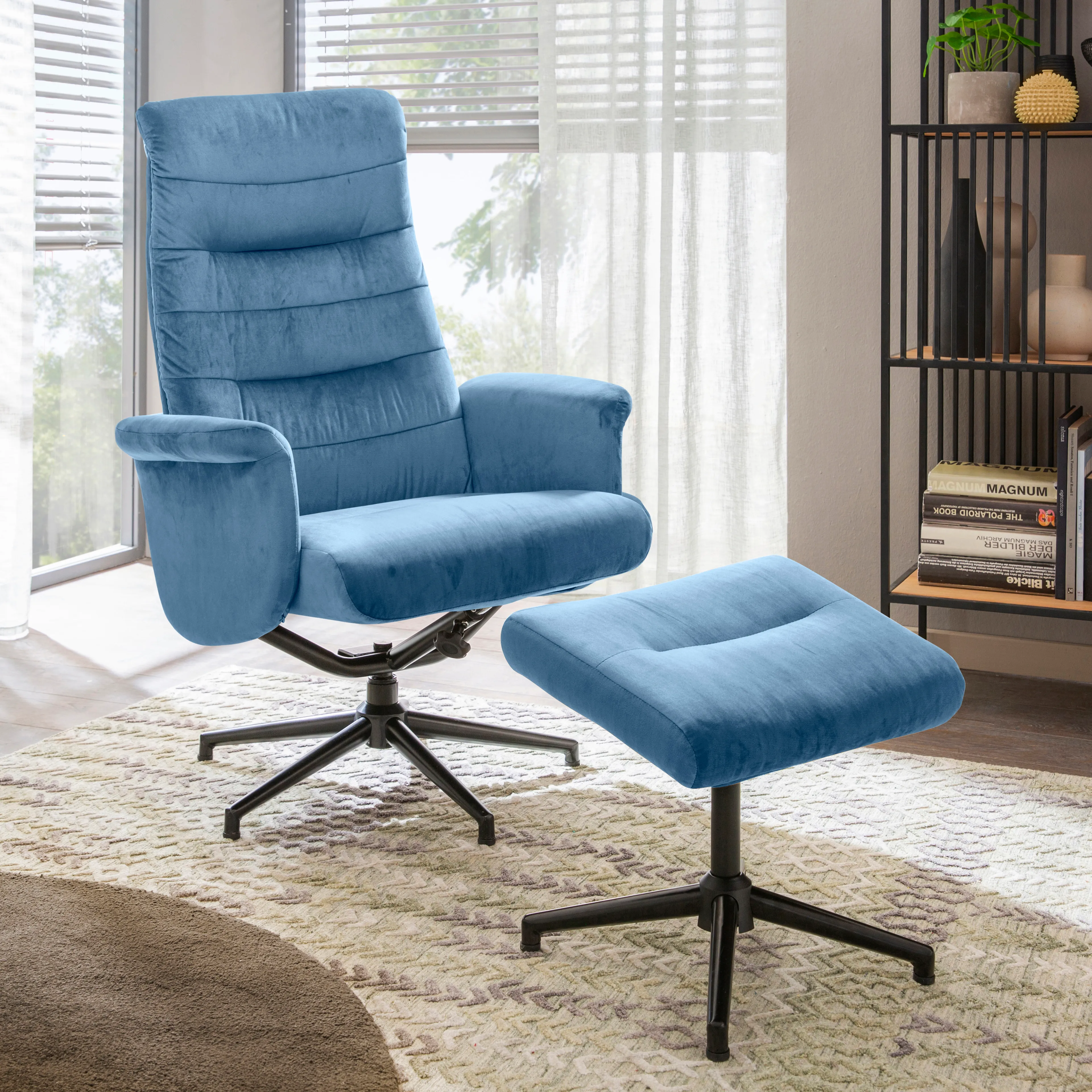 Sessel mit Hocker Krems