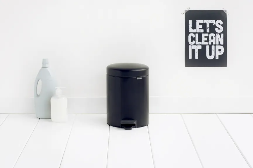 Treteimer NewIcon 5L black mat milieu
