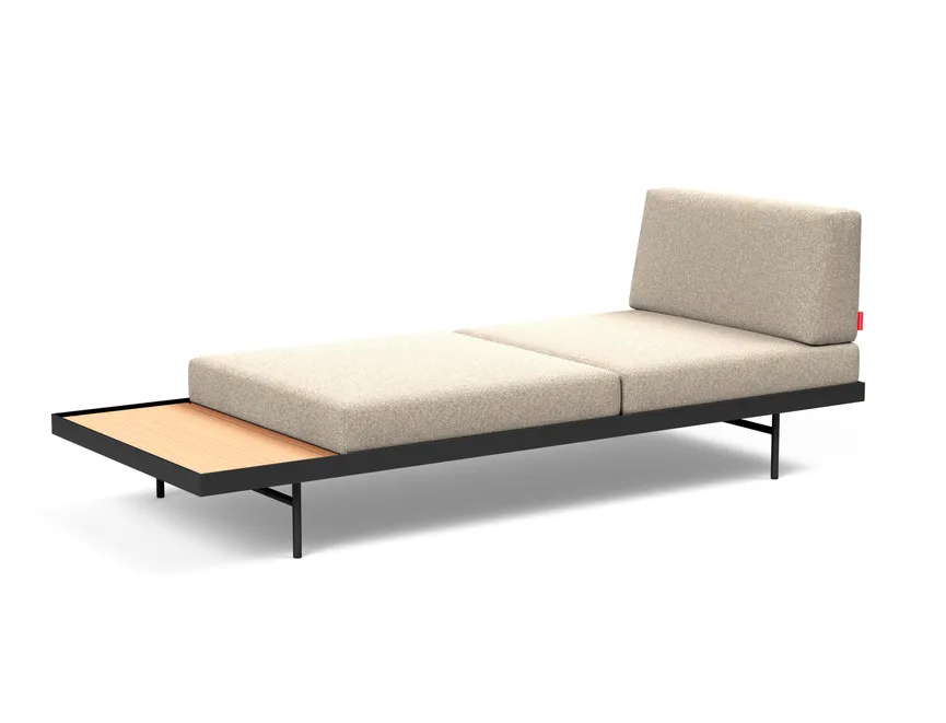 Sofa mit Eichetisch detail