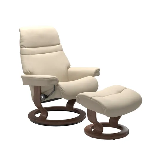 Sessel mit Hocker