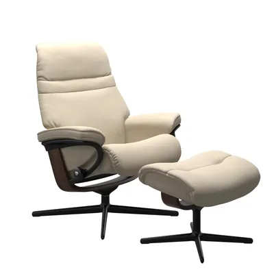 Sessel mit Hocker