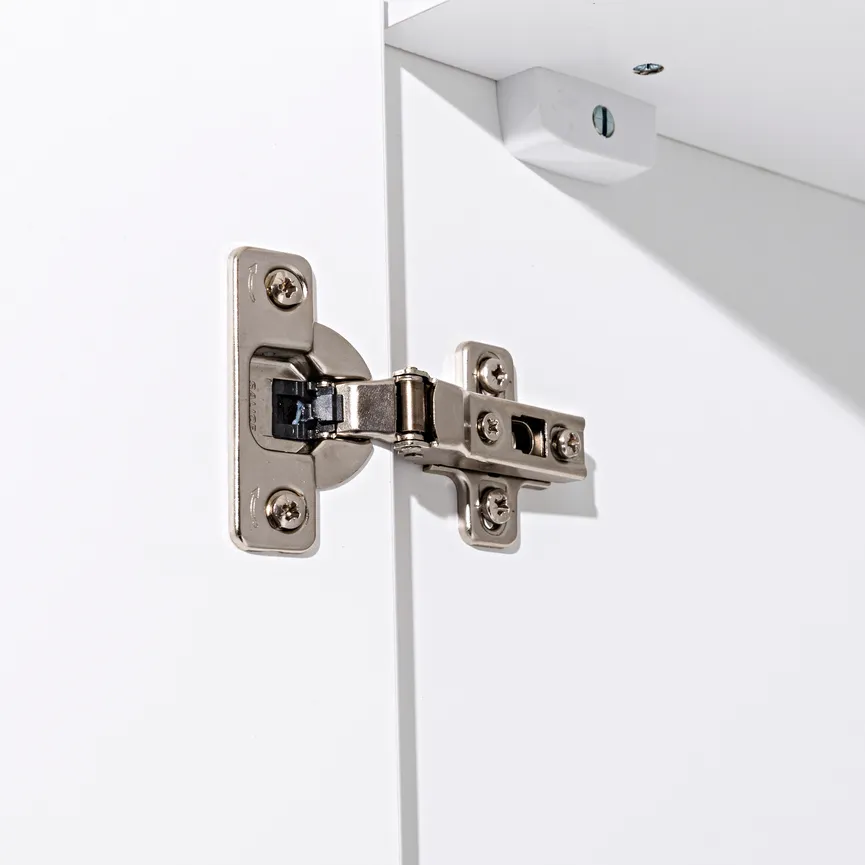 Kleiderschrank 3-trg. detail