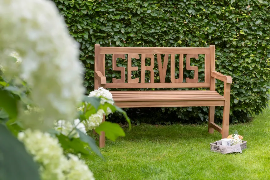 Bank 120 SERVUS Motiv milieu