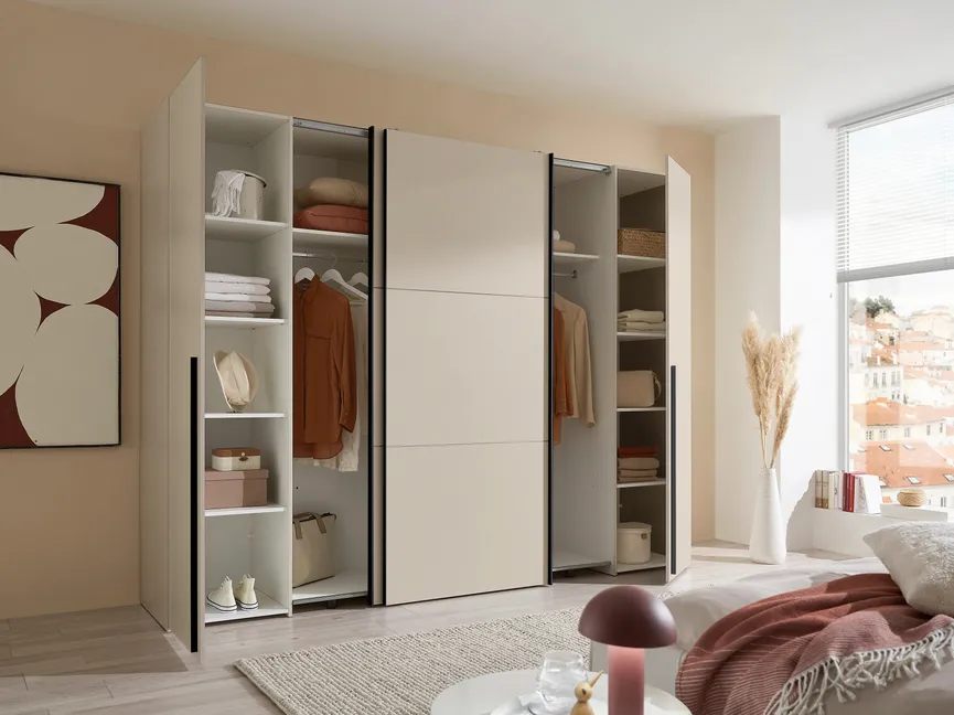 Schwebe-/Drehtürenschrank detail