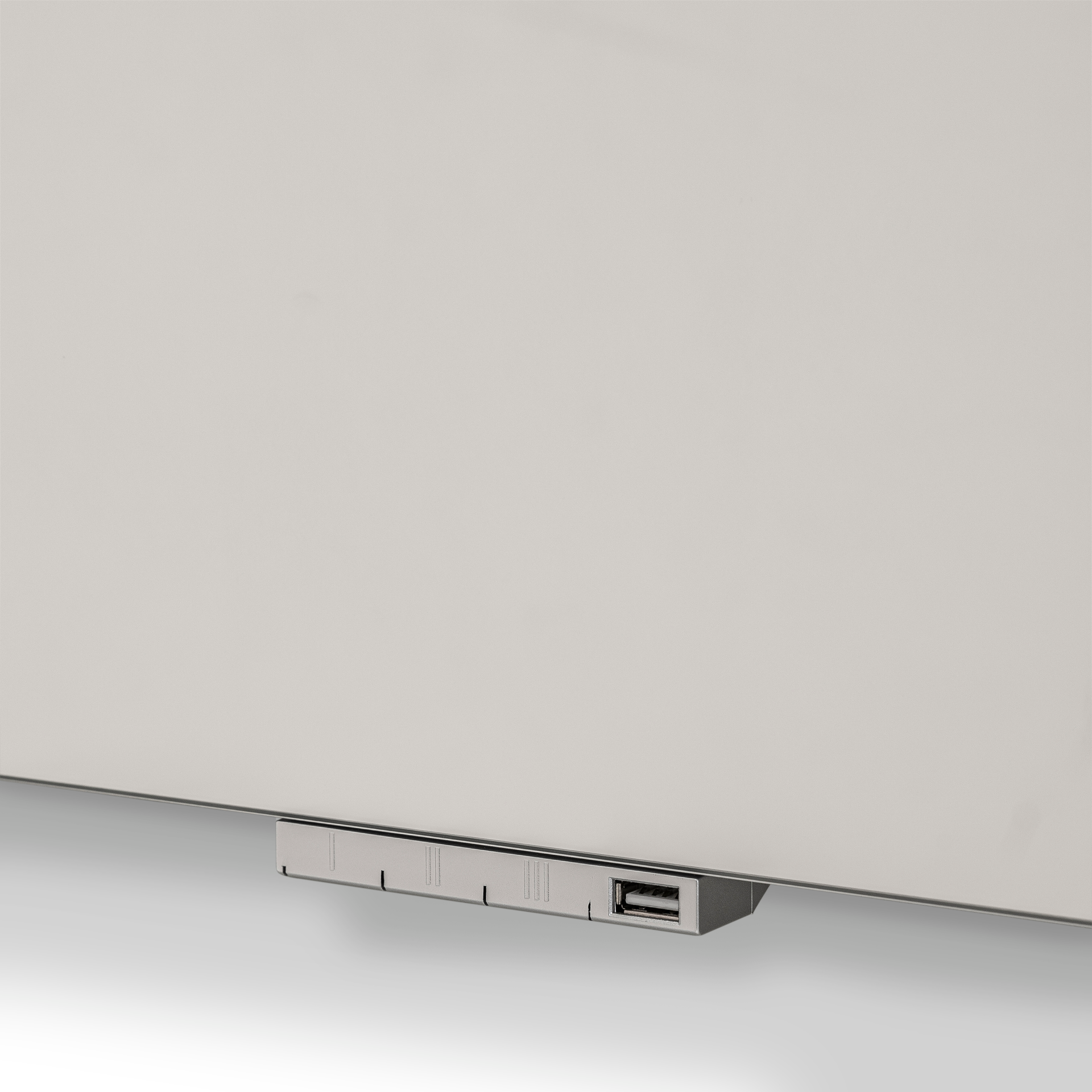 *Spiegel auf Trägerplatte detail