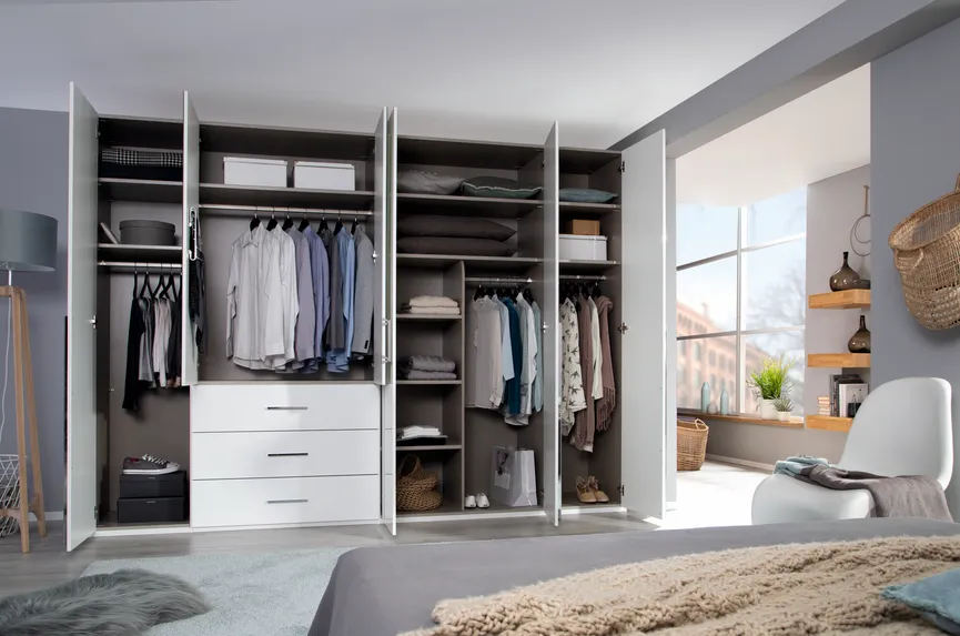 Kombi-Drehtürenschrank 6-trg. detail