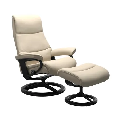 Sessel mit Hocker