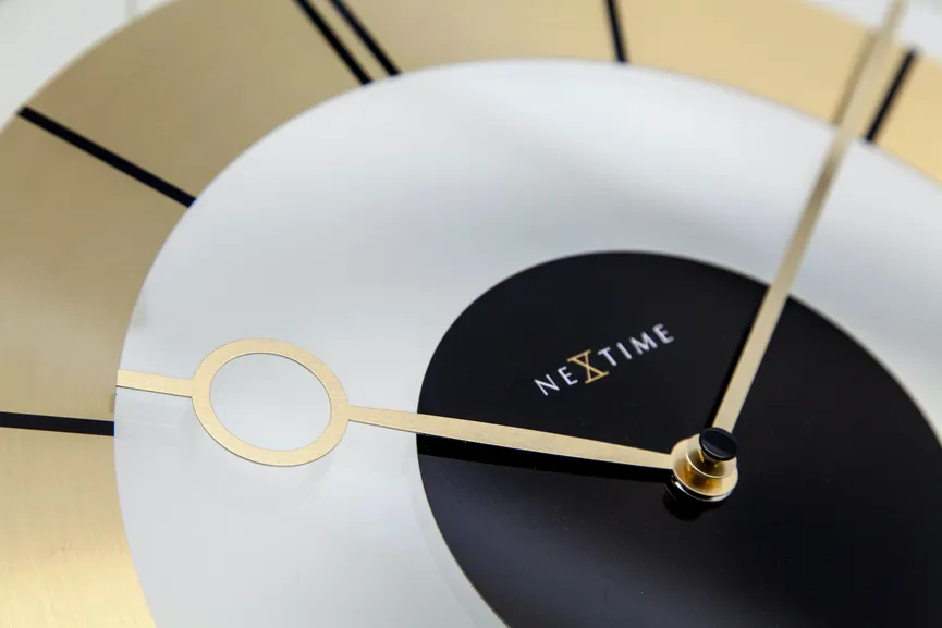 Quarzwanduhr "Retro" detail
