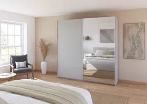 Schwebetürenschrank