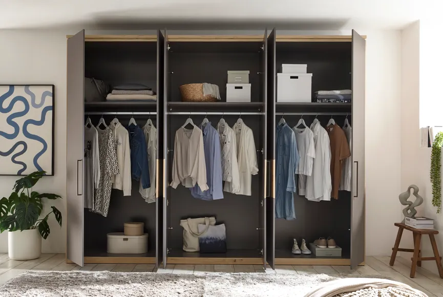Drehtürenschrank detail