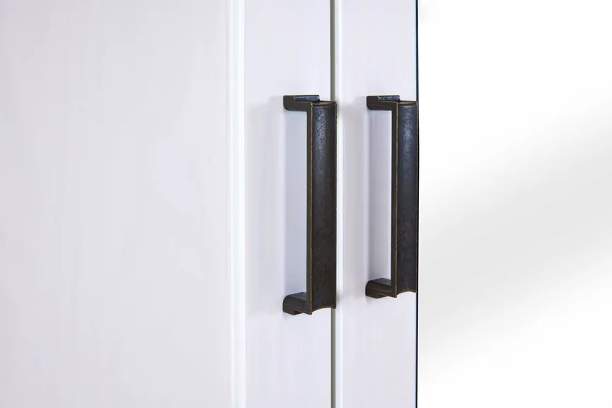 Kleiderschrank 4-trg. detail