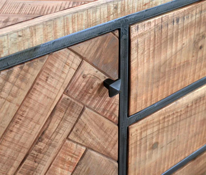 Regal 2T/2S/4F detail