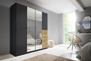Kleiderschrank