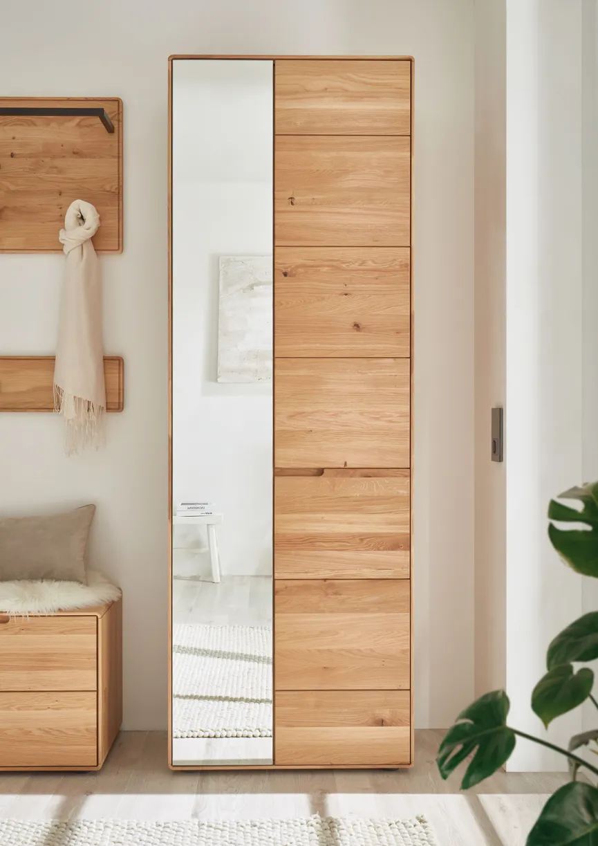 Garderobenschrank detail