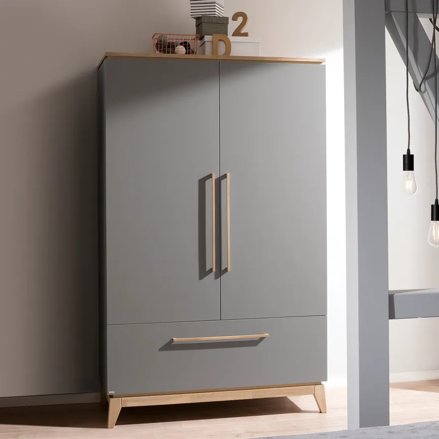 Kleiderschrank 2-trg. hauptaufnahme