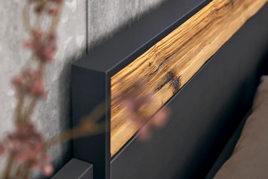 Liegenbett 180 x 200 cm detail