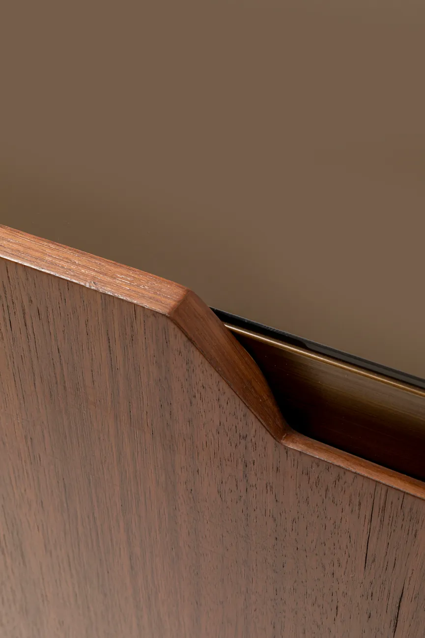 Sideboard detail