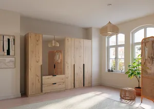 Kleiderschrank