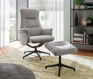 Sessel mit Hocker