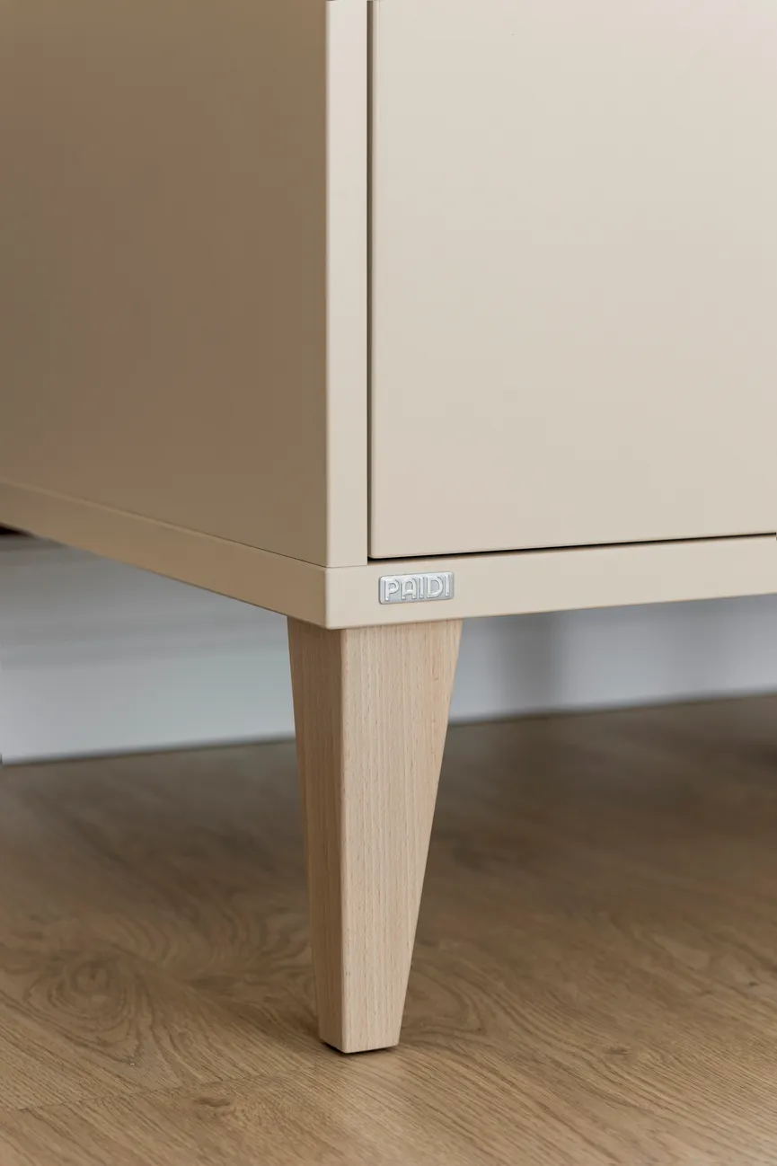 Kleiderschrank 4-trg. detail