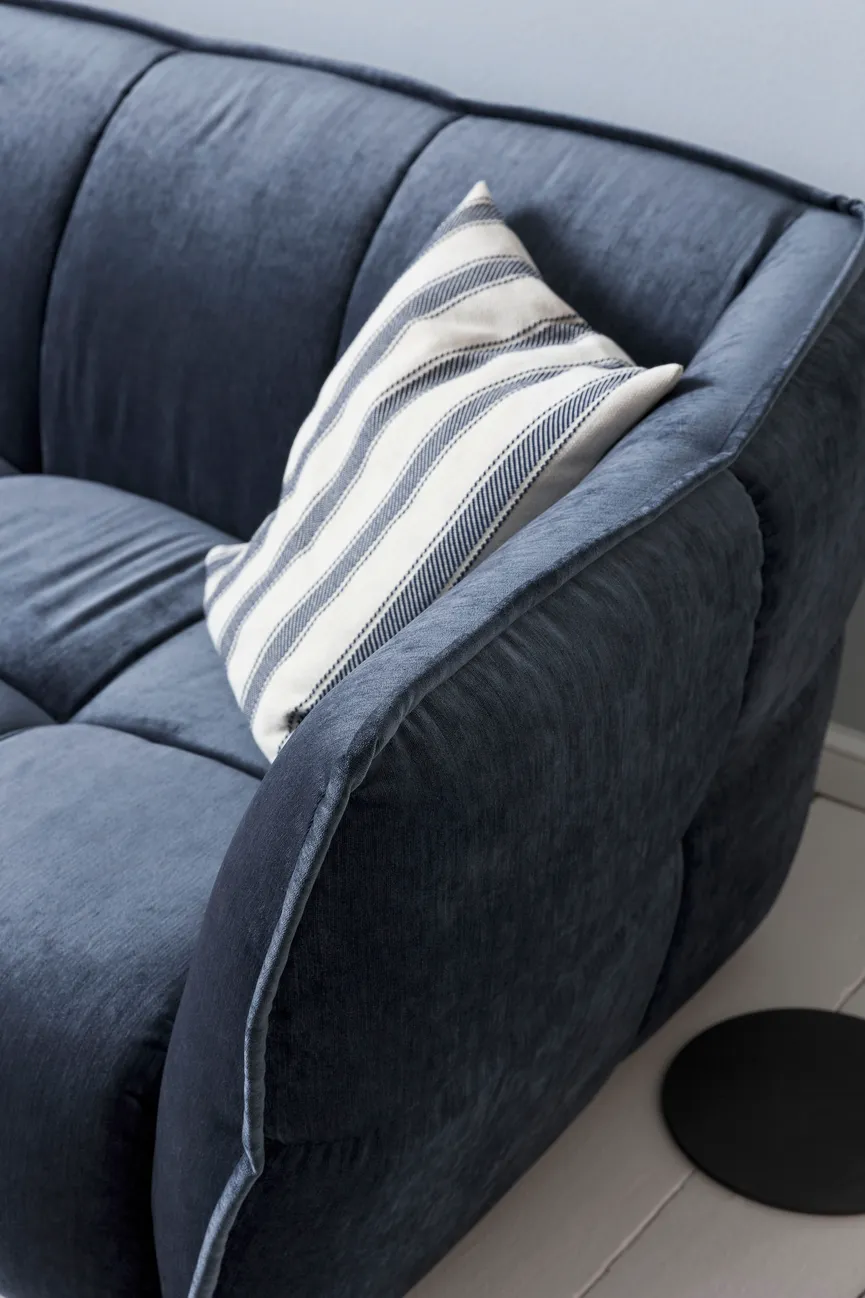 Sofa 3-sitzig detail