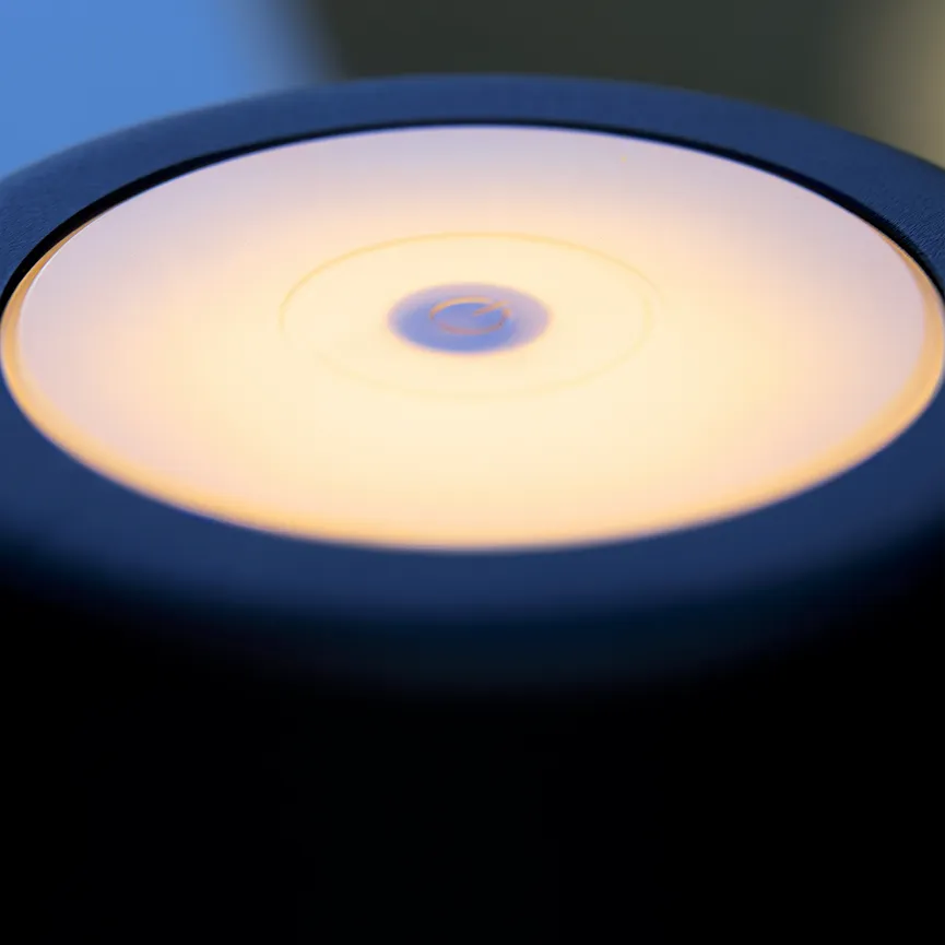 Akku-Tischleuchte "Kaami" detail