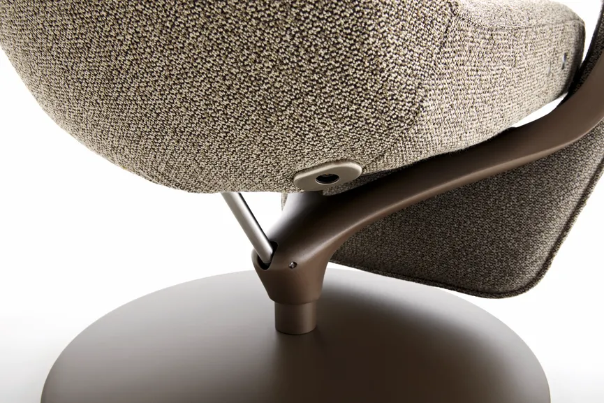 Sessel Yoko-1 DT bronziert detail