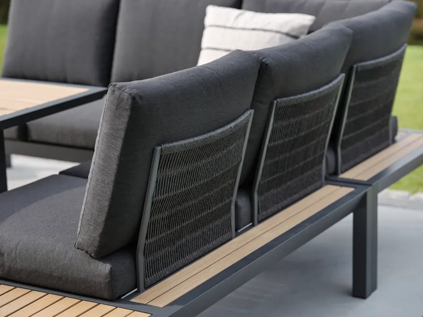 Lounge detail