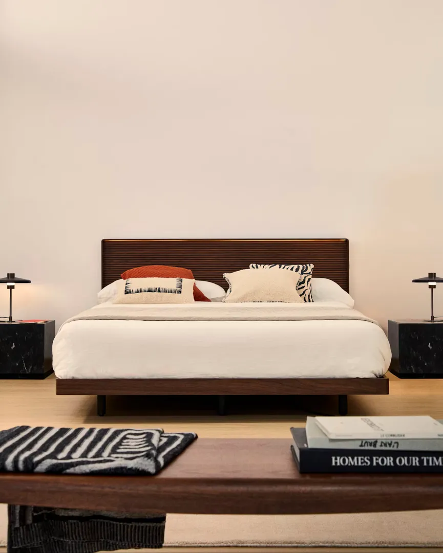 Bett 180x200 cm milieu