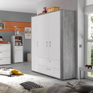 Kleiderschrank