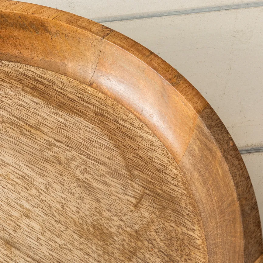 Schale auf Standfuß detail
