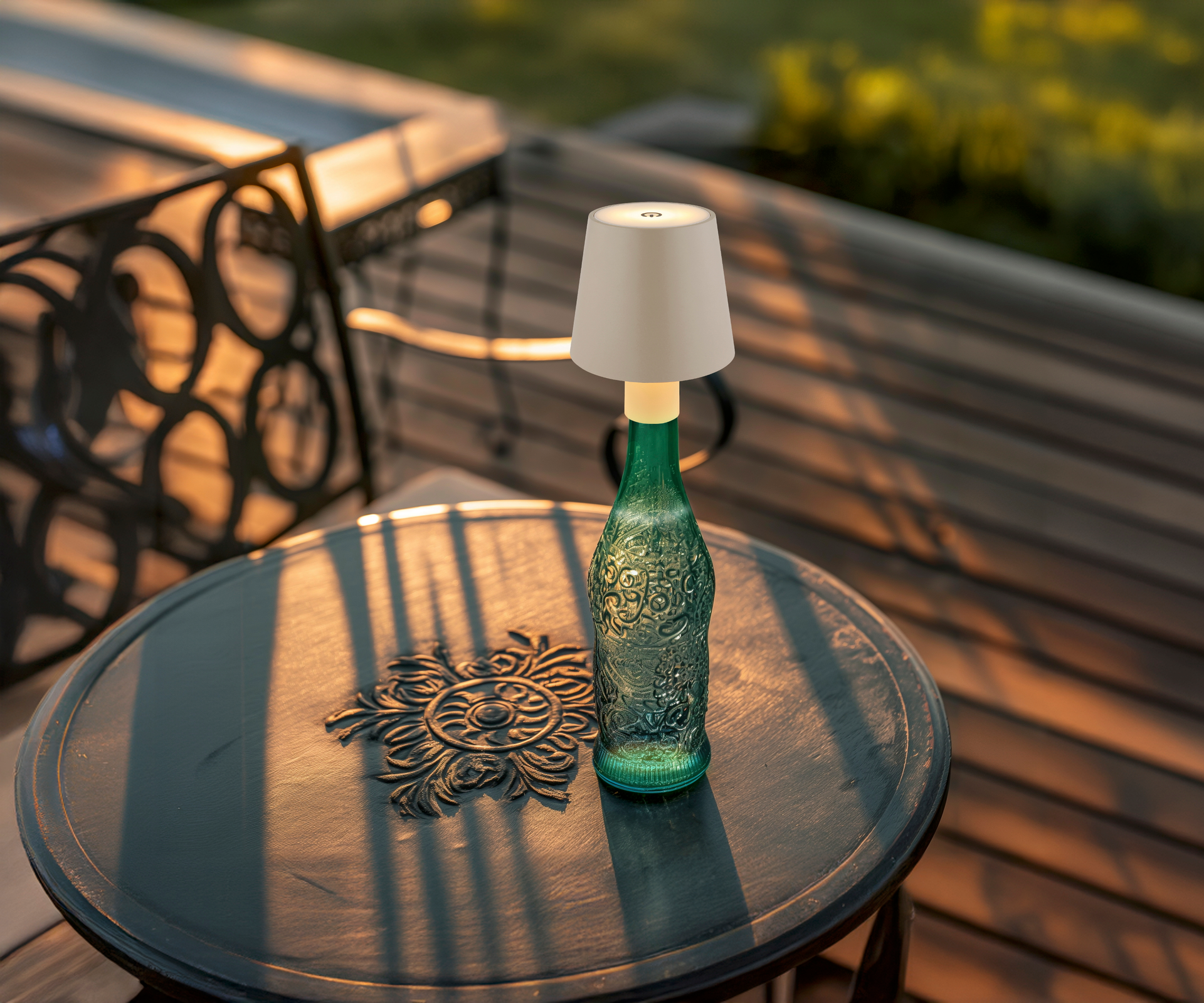 LED-Akku-Flaschenaufsatz