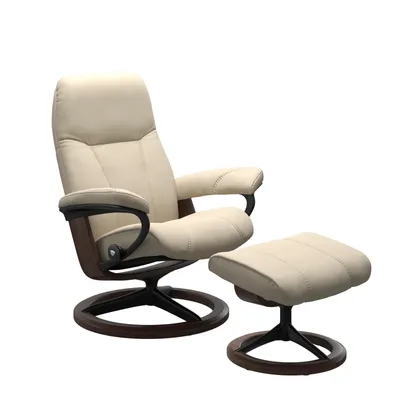 Sessel mit Hocker