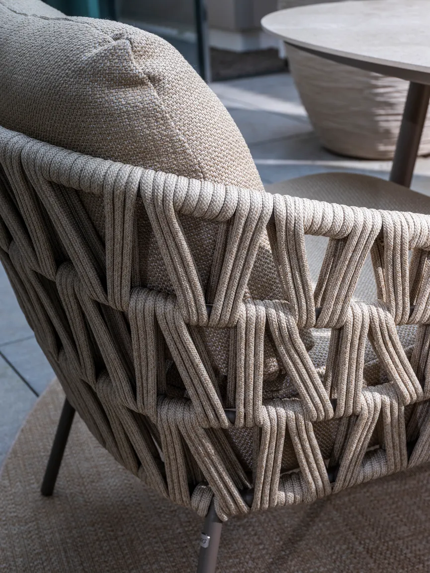 Low Dining Stuhl terre detail